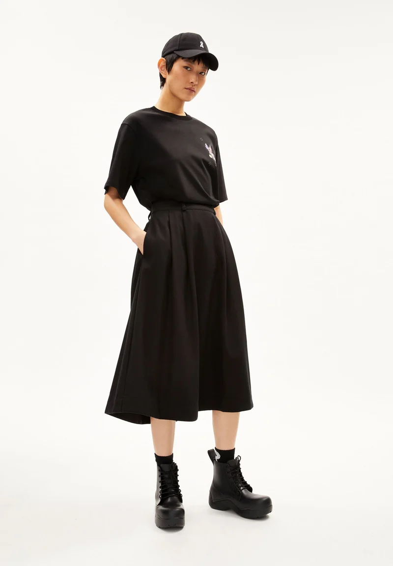 DORIKAA | black