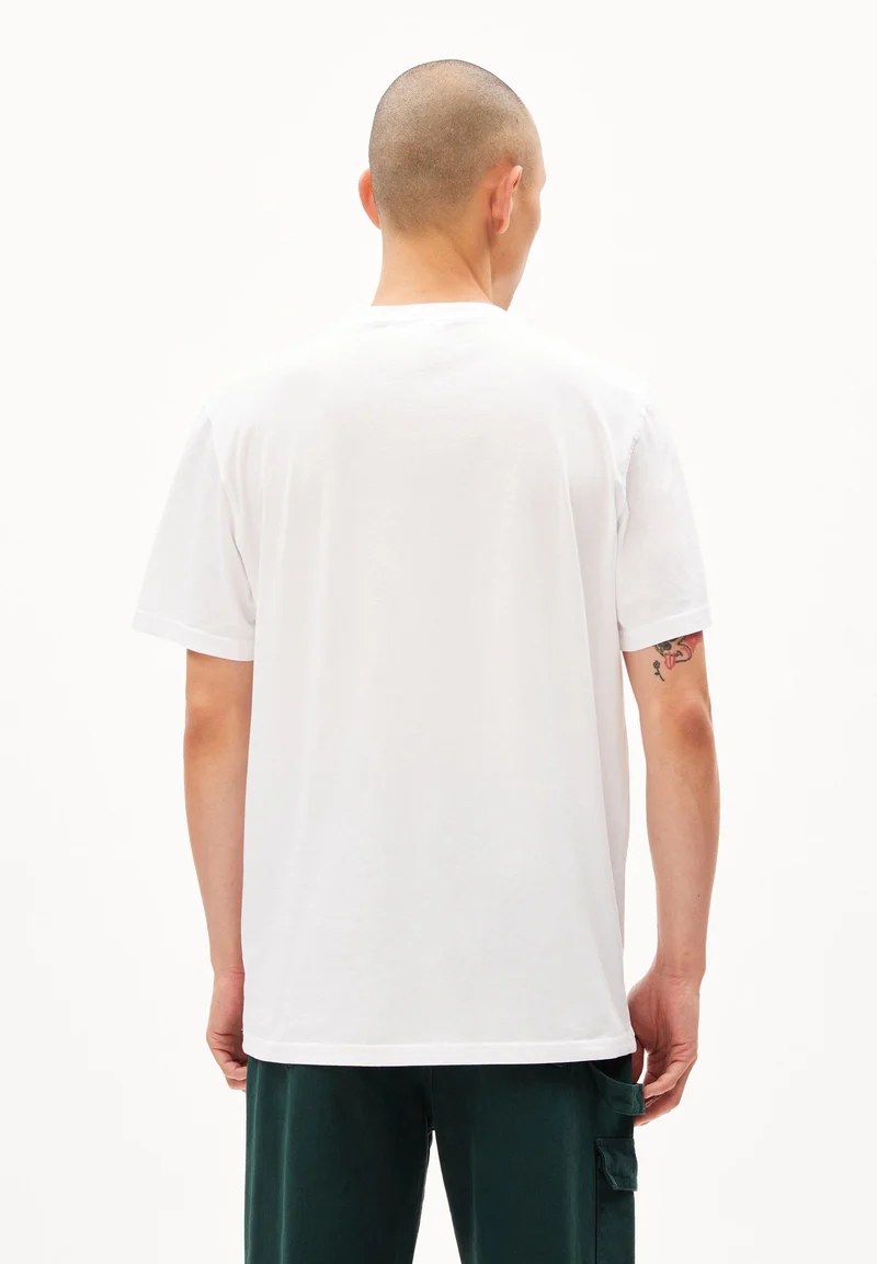 AADONI CHEST BANANAA | white