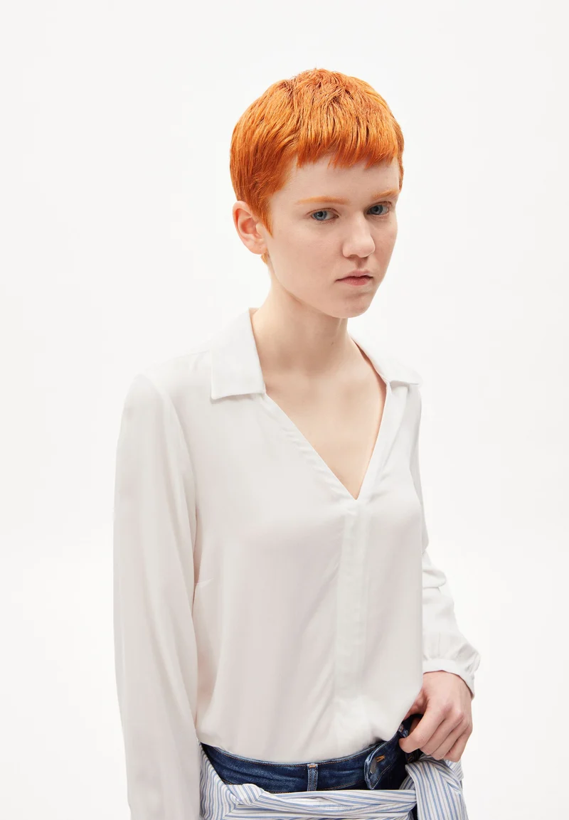 MIUNAA | off white