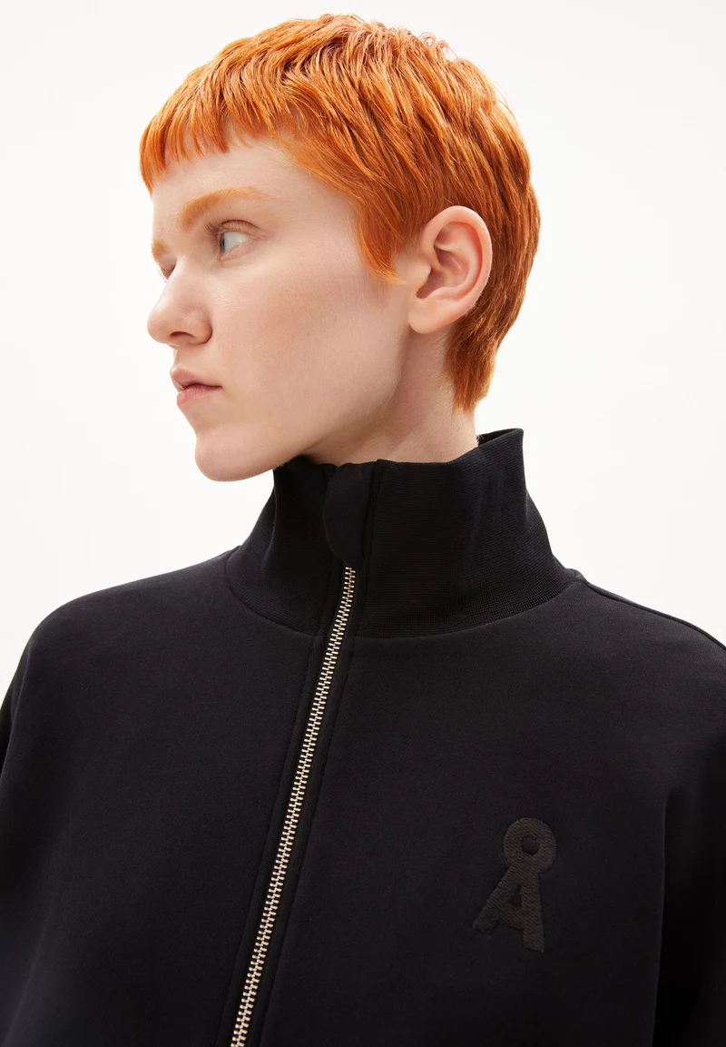 CINCIAA | black