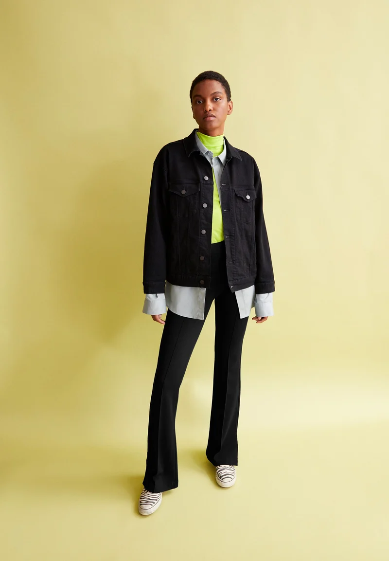 LEYLAARI SLIT HEM | black
