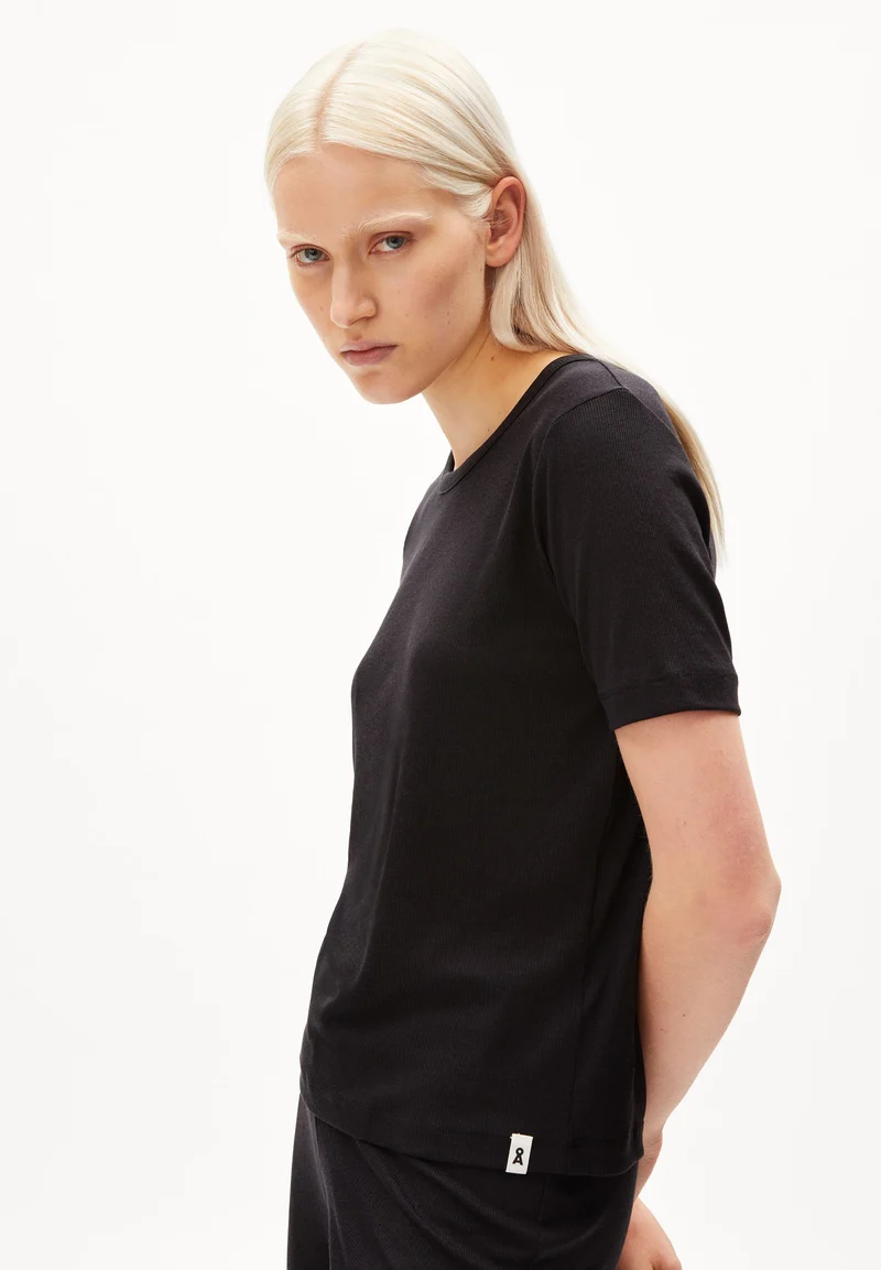 GENEVRAA | black
