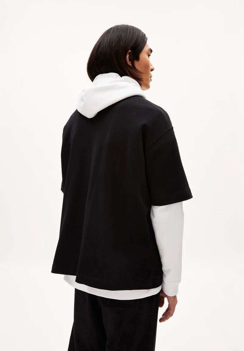 MIKAAS ICONIC CAPSULE | black