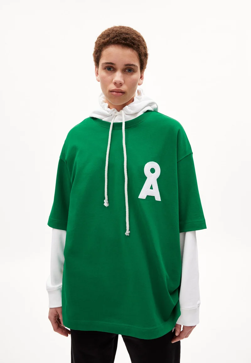 MIKAAS ICONIC CAPSULE