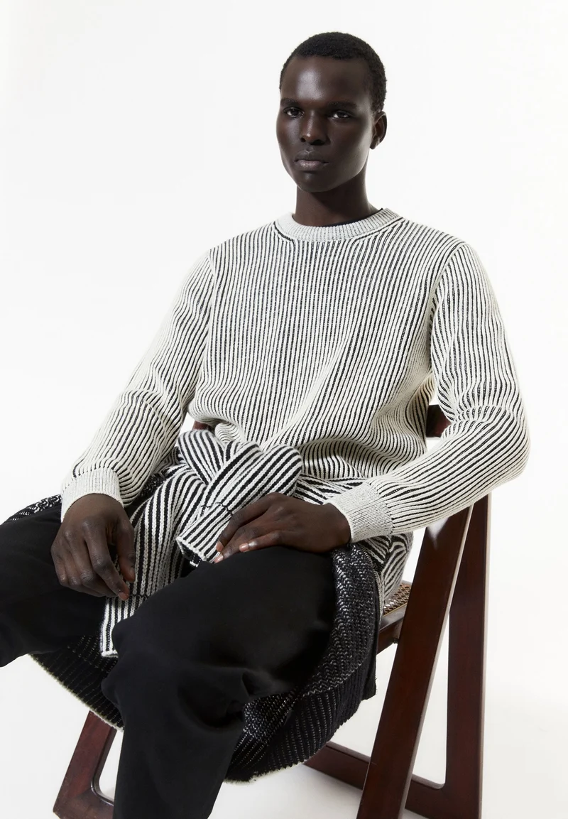 ANDRAAS | oatmilk-black