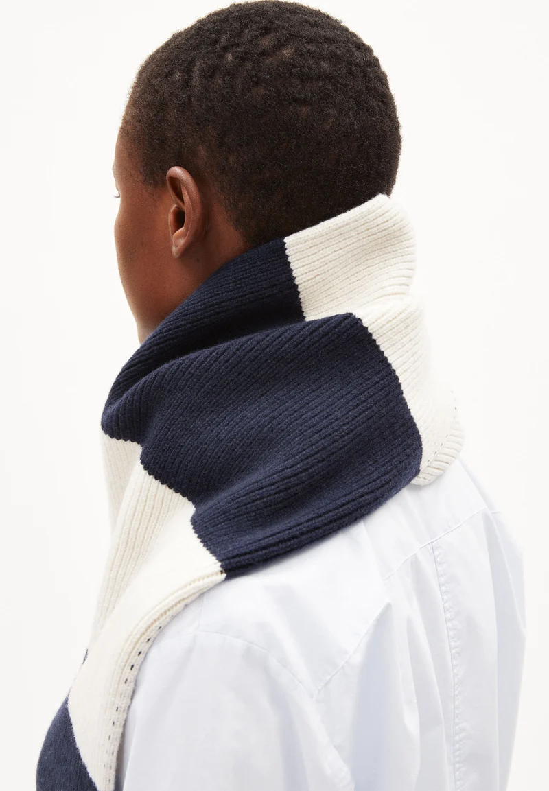 CLAASAS COLORBLOCK | night sky - oatmilk