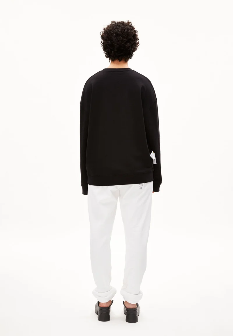 SASHAA ICONIC CAPSULE | black