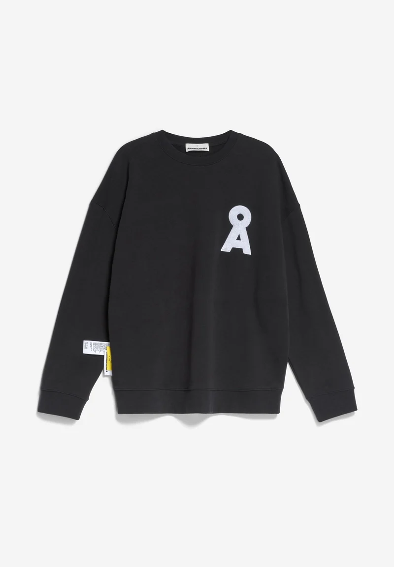 SASHAA ICONIC CAPSULE | black