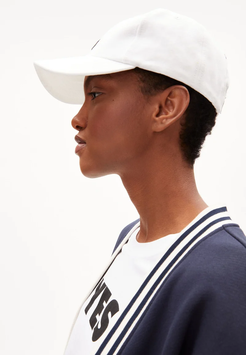 YENAAS MAAYBE | white
