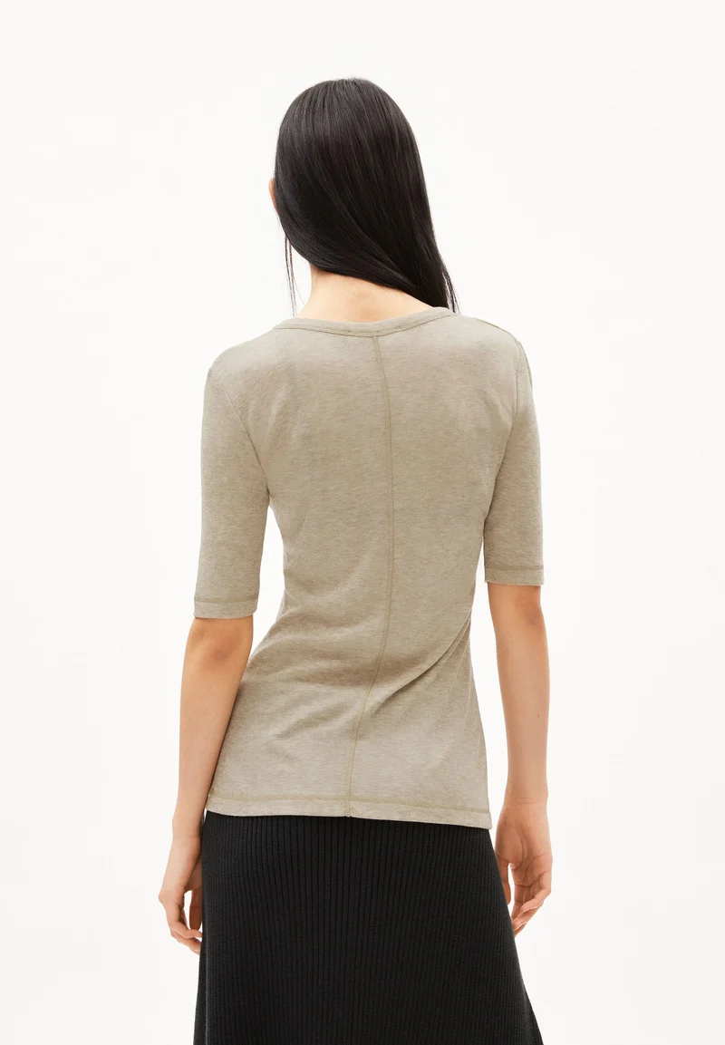 ANNIKAA MARIAA | sandstone
