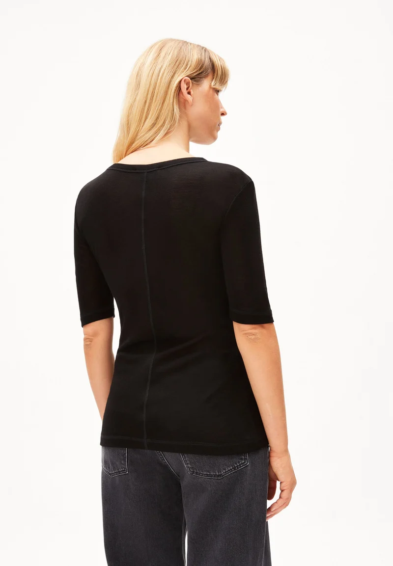 ANNIKAA MARIAA | black