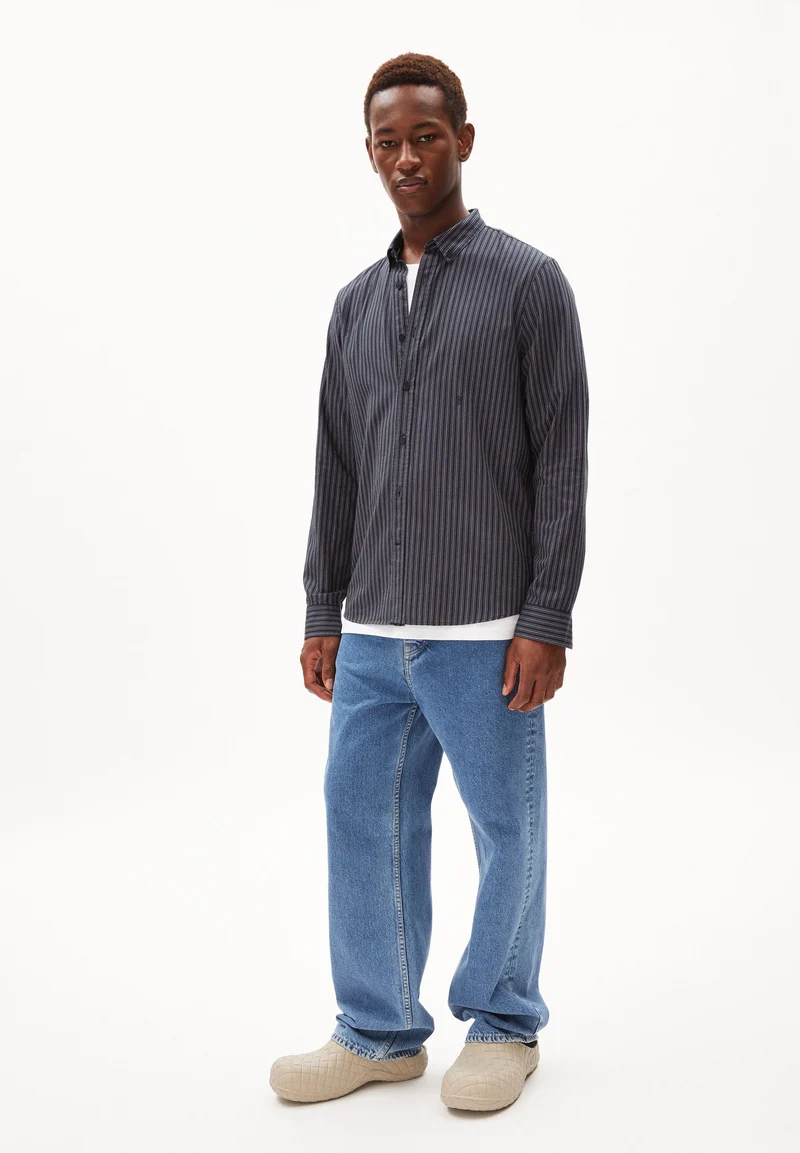QUAASA STRIPES LANGARMHEMD | night sky-stoney beige