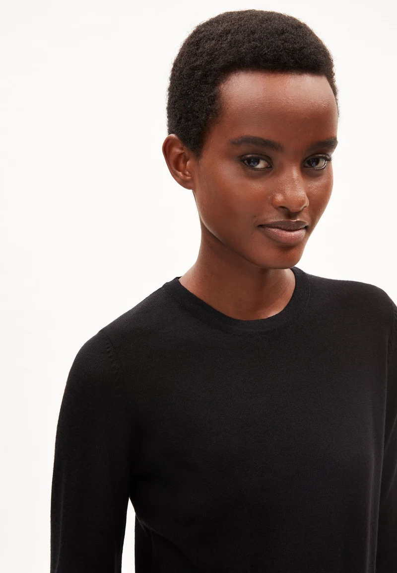 ELDIAA MERINO STRICKPULLOVER | black