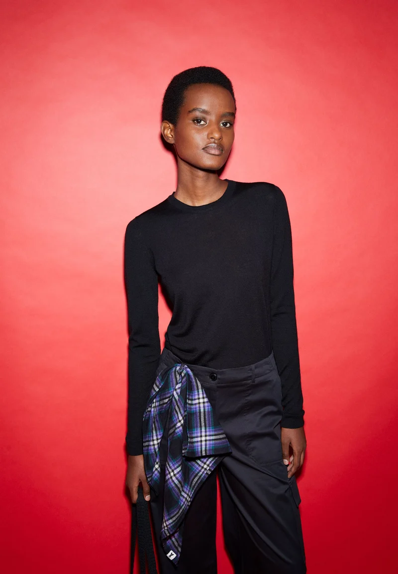 ELDIAA MERINO STRICKPULLOVER | black