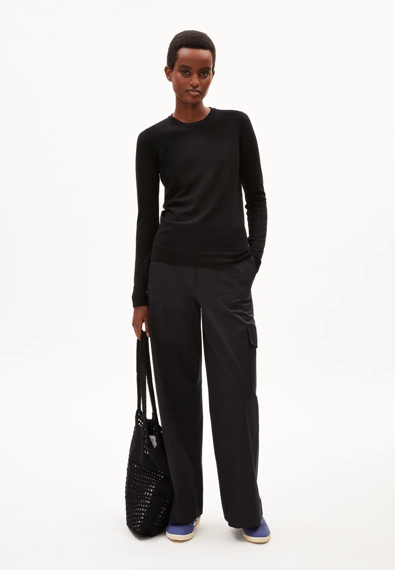ELDIAA MERINO STRICKPULLOVER | black