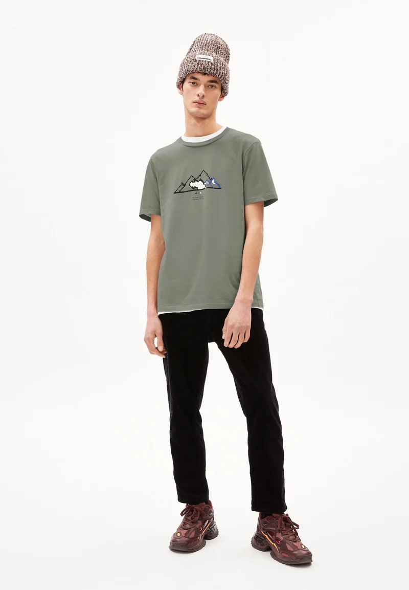 JAAMES PIXXEL MOUNTAIN | cool sage
