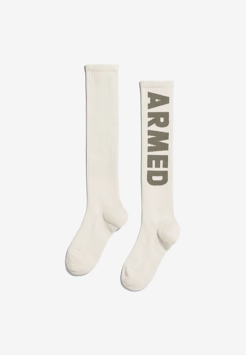 SUMAAS KNEE SOCK | oatmilk