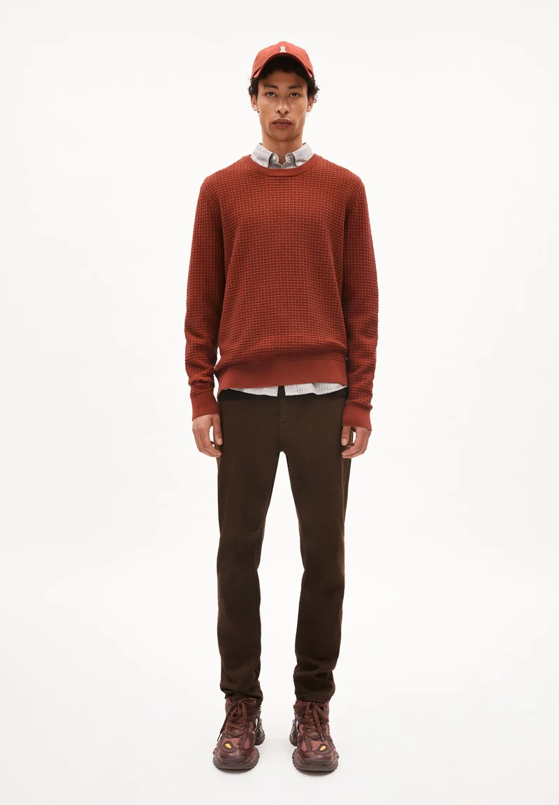 GRAANMO | dark amber