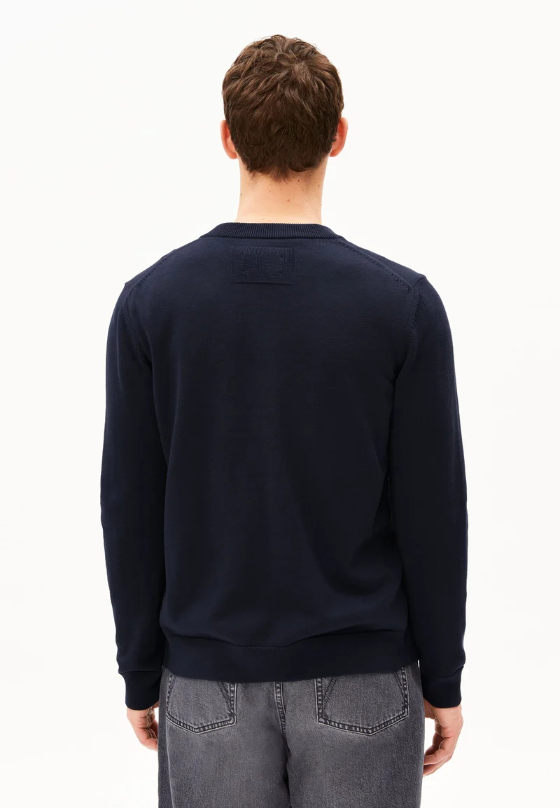 AGAAMON STRICKJACKE | night sky