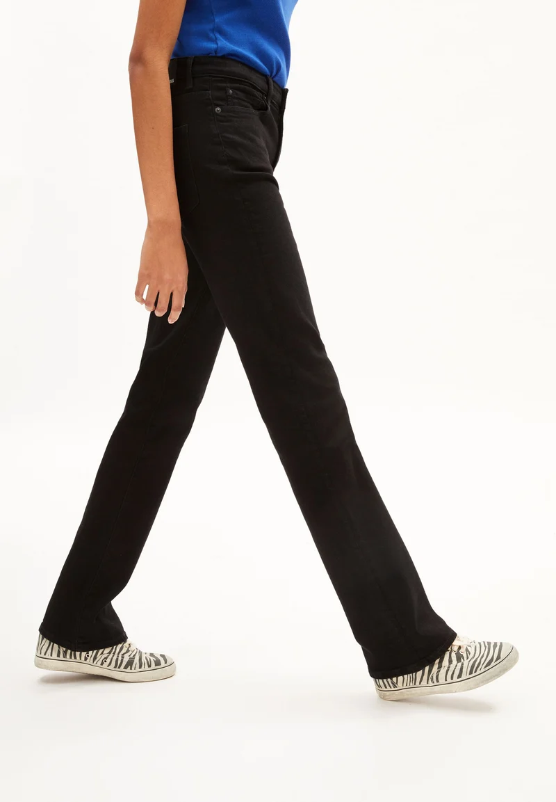 LINNAA | breath black