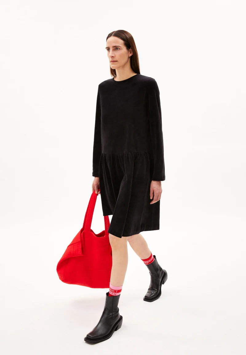 GESAA LOU VELVET | black