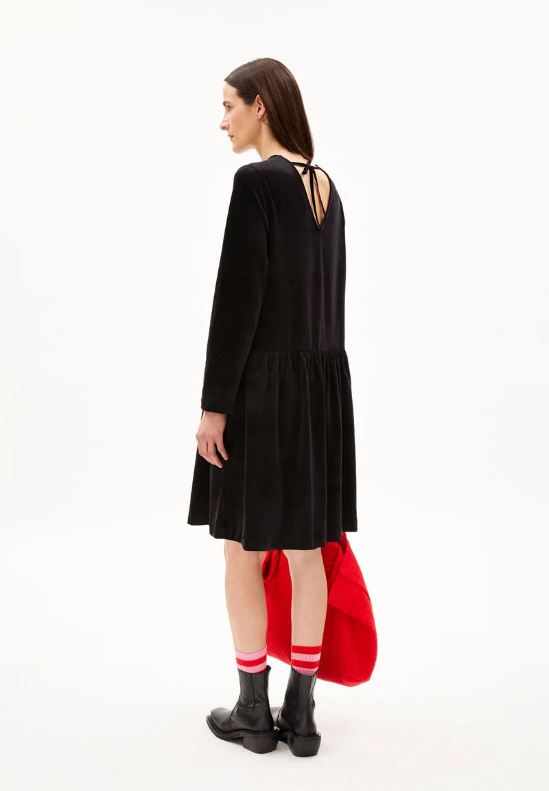 GESAA LOU VELVET | black