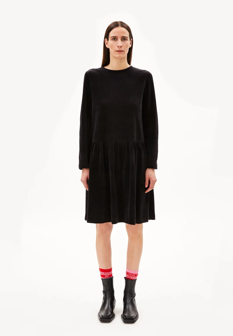 GESAA LOU VELVET | black