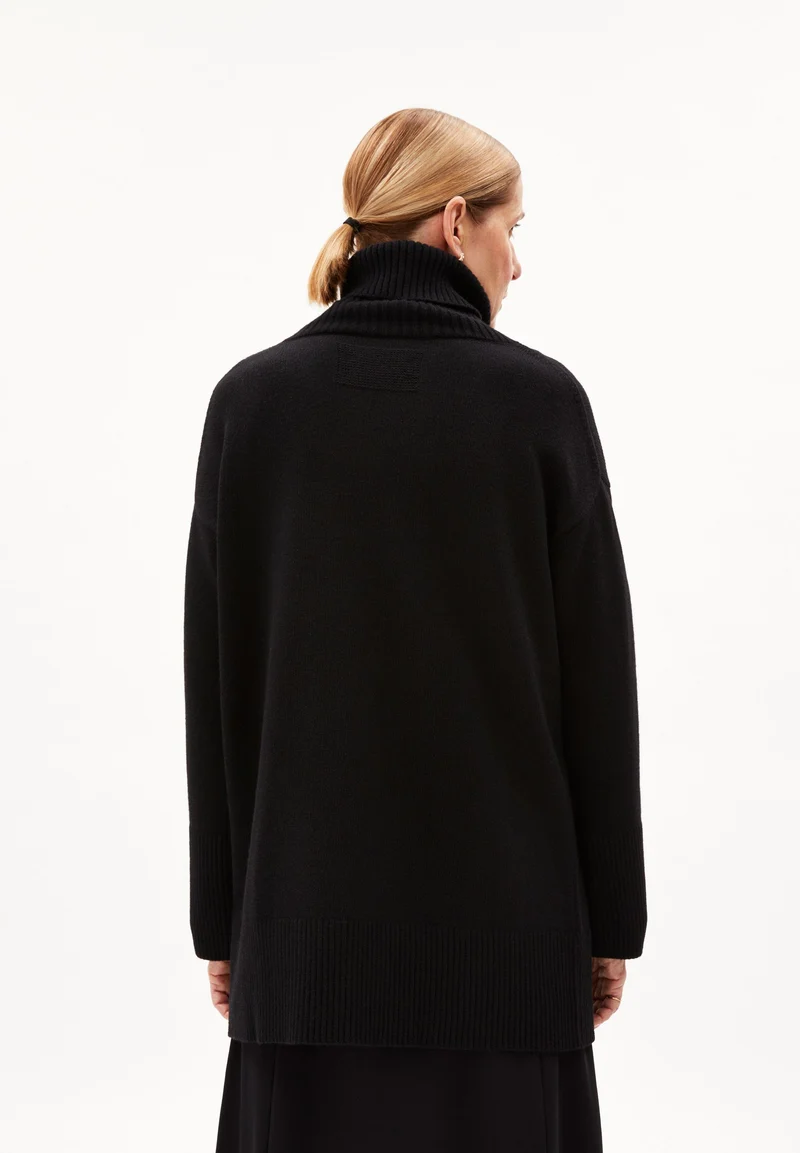 ARDIAA ROLLNECK | black