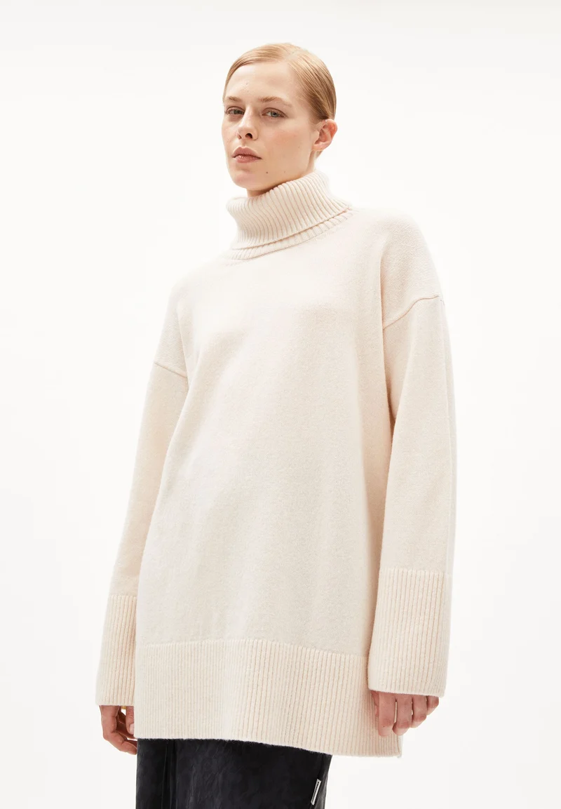 ARDIAA ROLLNECK | oatmilk