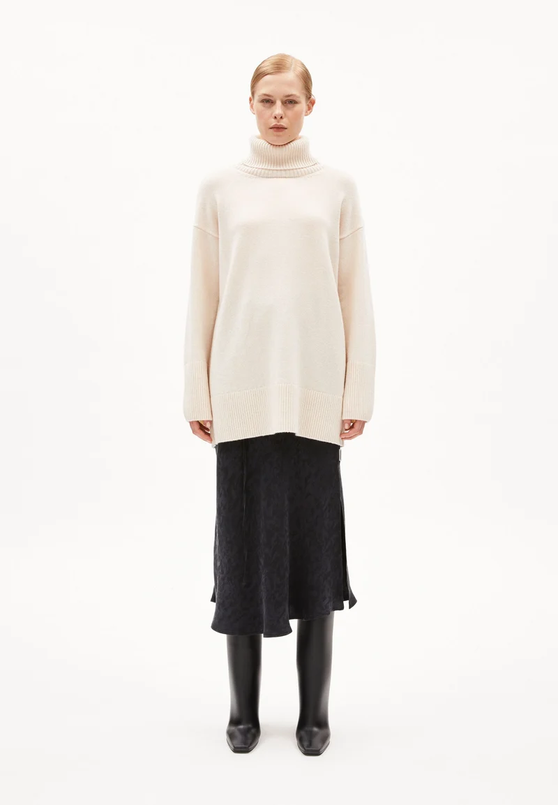 ARDIAA ROLLNECK | oatmilk