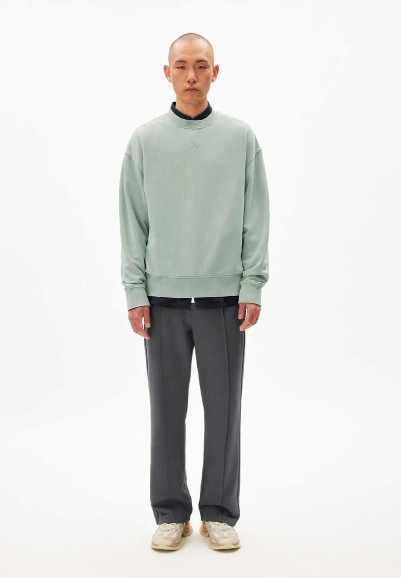 ESAAD GMT DYE | morning dew
