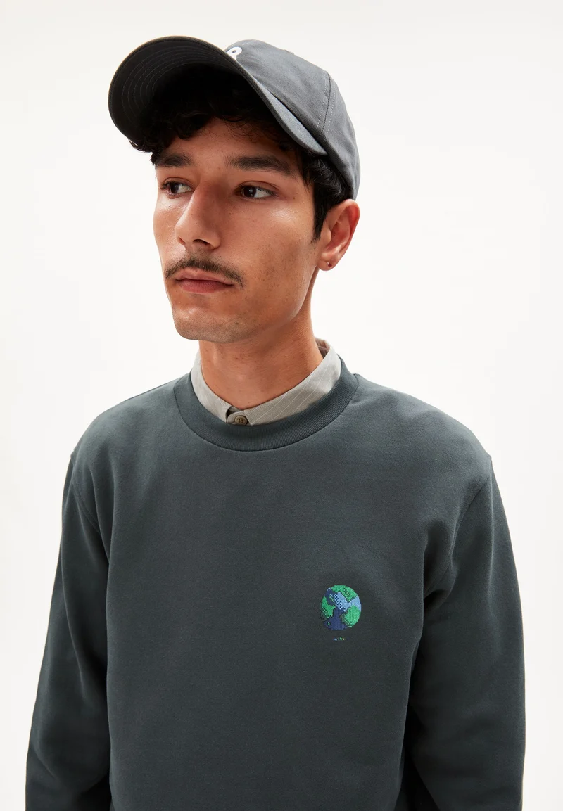 BAARO EMBRO ICONS | space steel