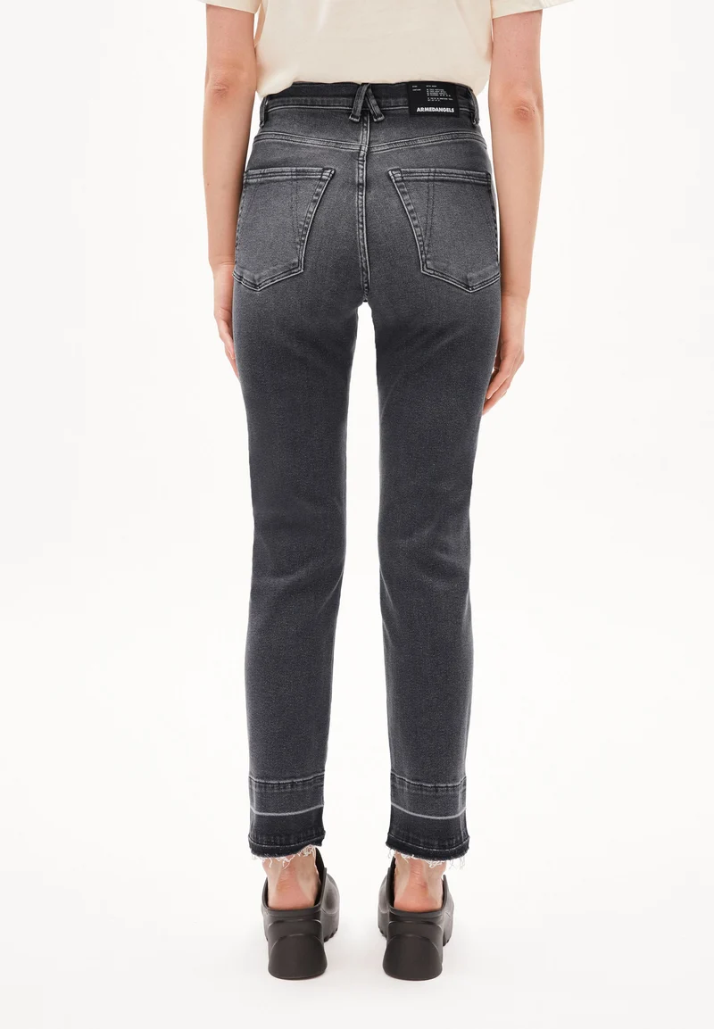 LEJAANI X DETAIL | licorice