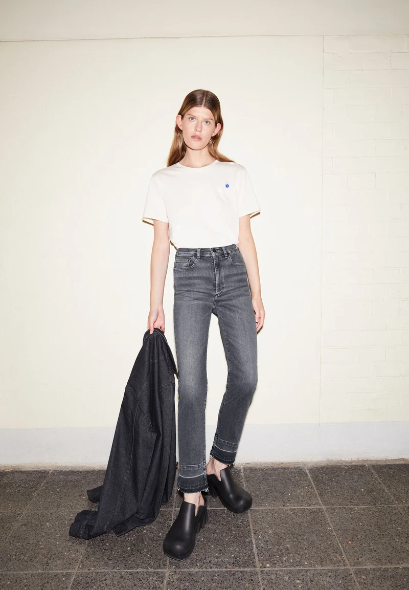 LEJAANI X DETAIL | licorice