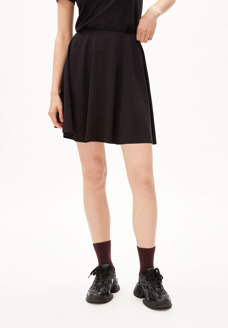 ZELDAA | black