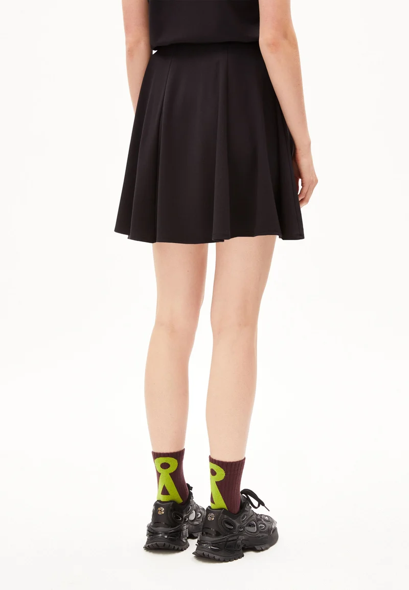 ZELDAA | black