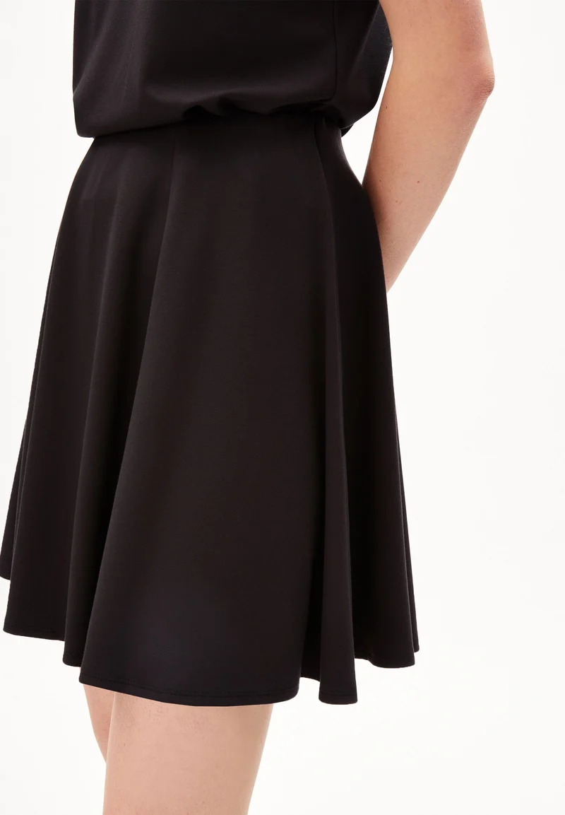 ZELDAA | black