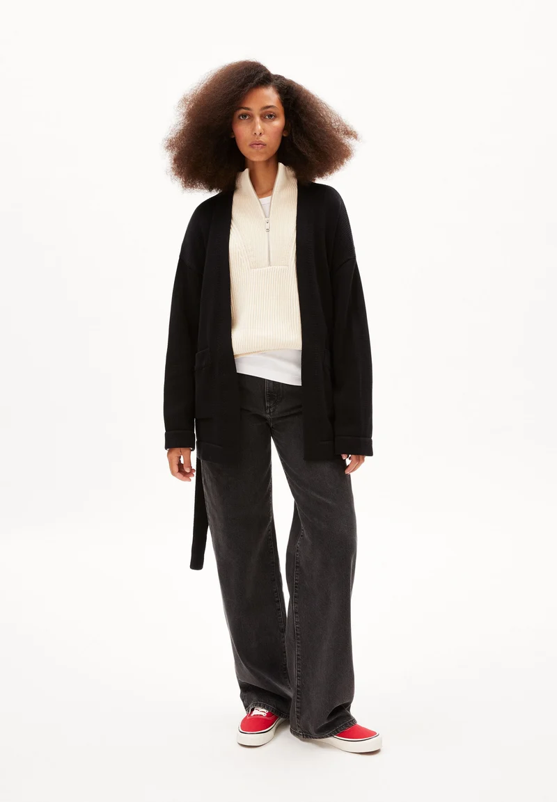 MATHEAA | black
