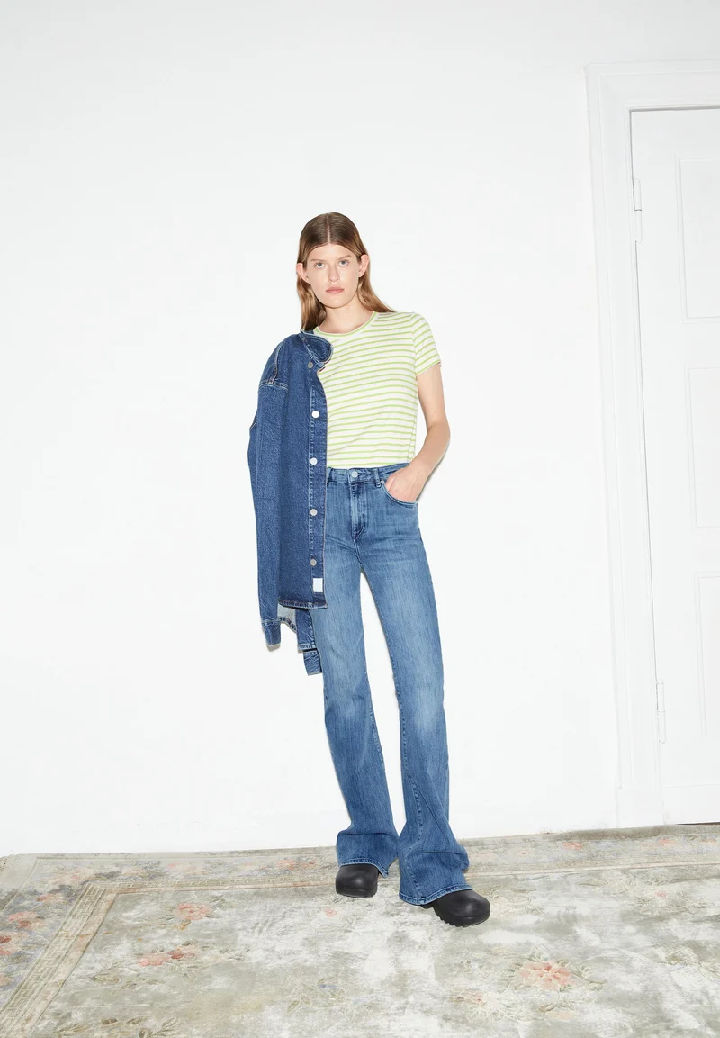 ANAMAA | halogen blue