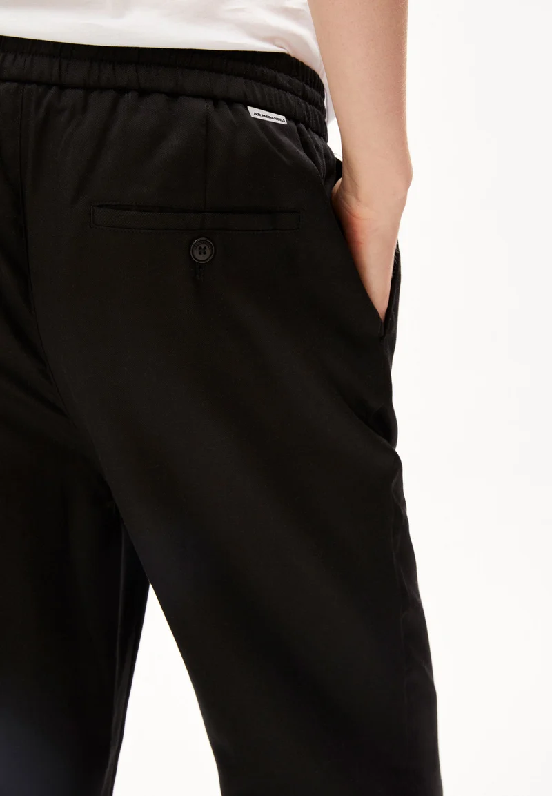 KAADIA TAPERED | black