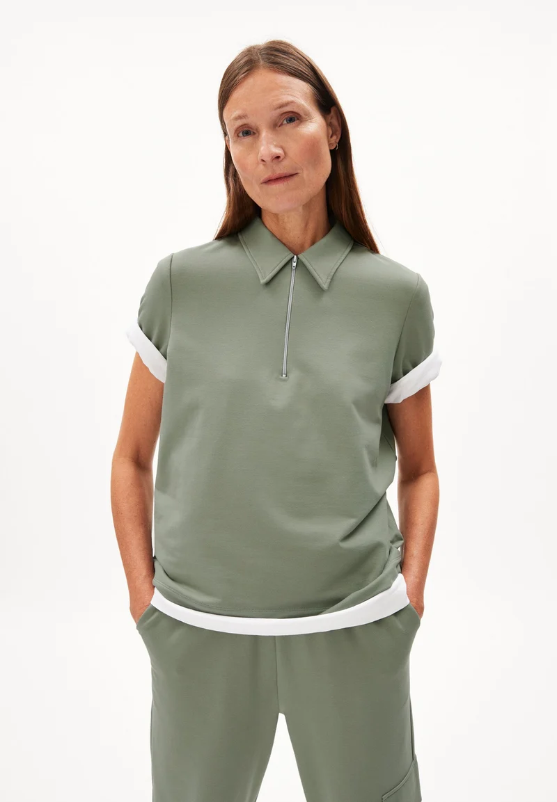 MARIAA GUADALUPE | grey green