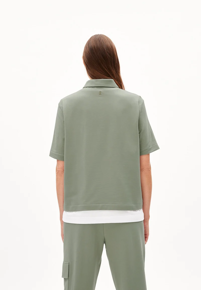 MARIAA GUADALUPE | grey green