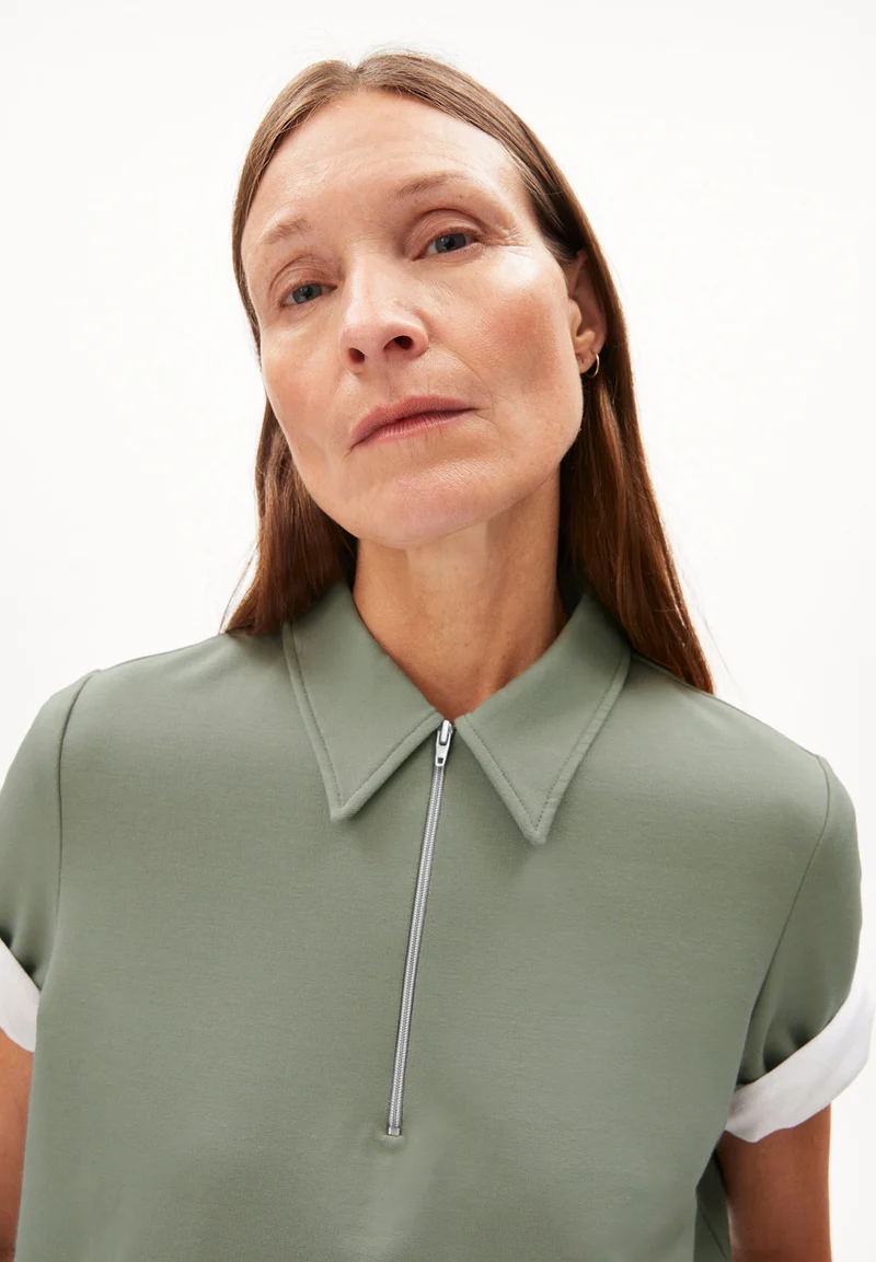 MARIAA GUADALUPE | grey green