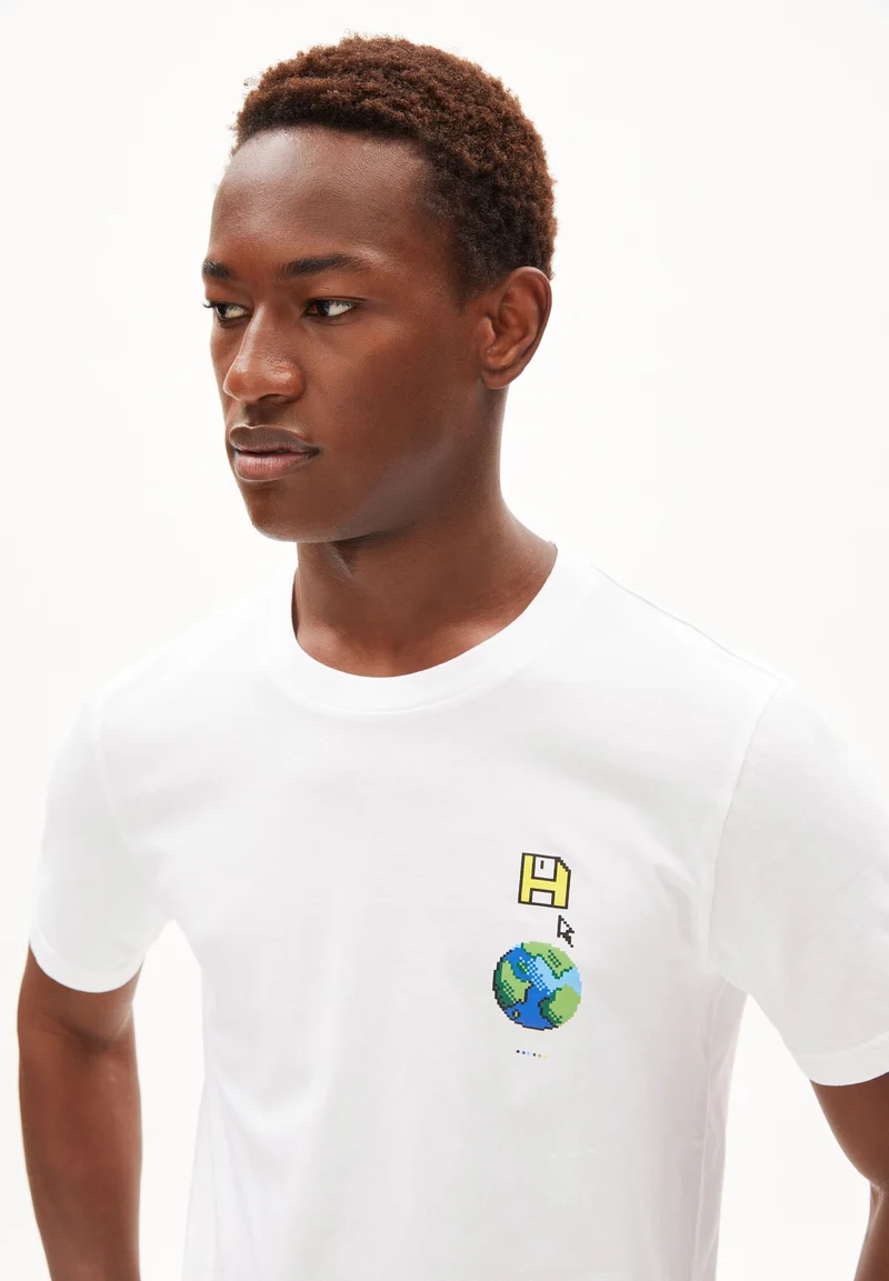 JAAMES SAAVE | white