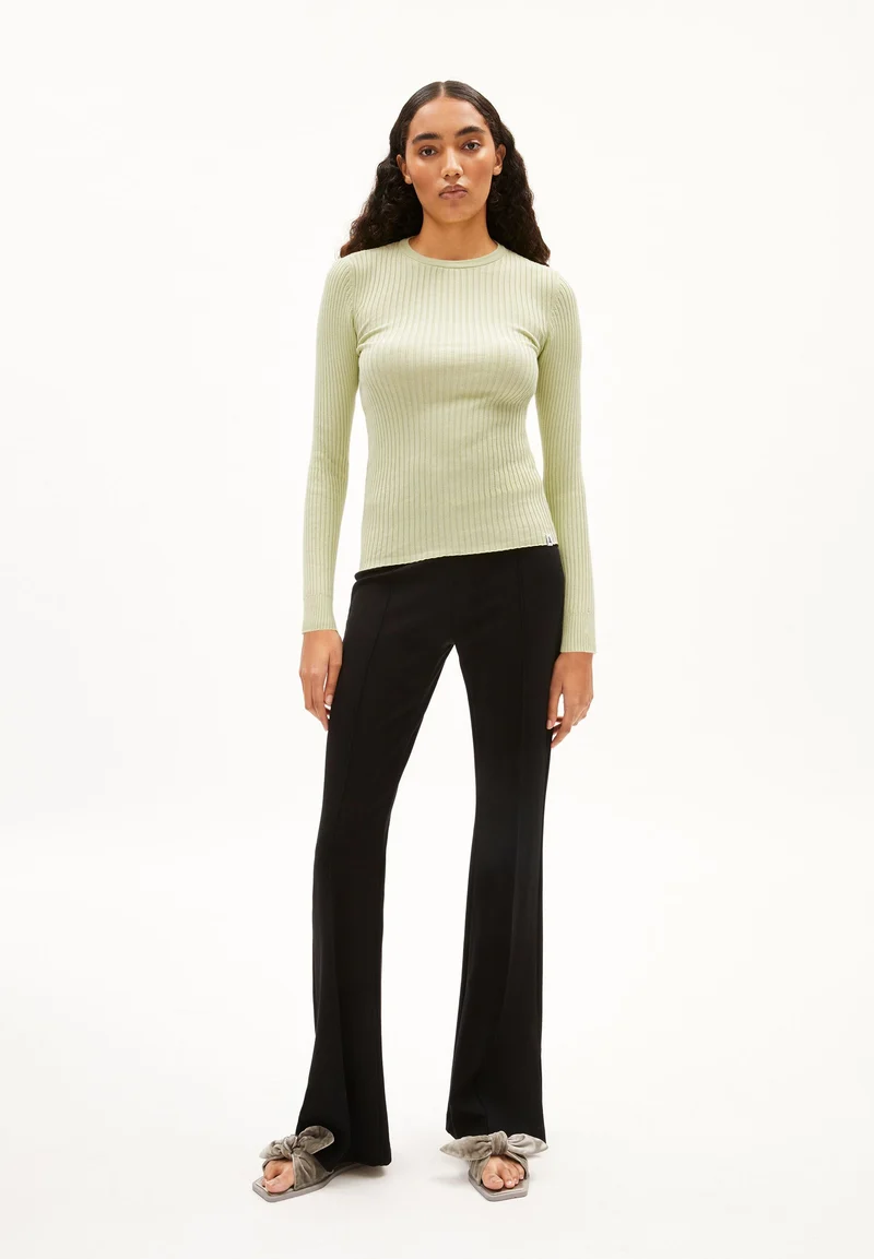 ALAANIA RN | pastel green