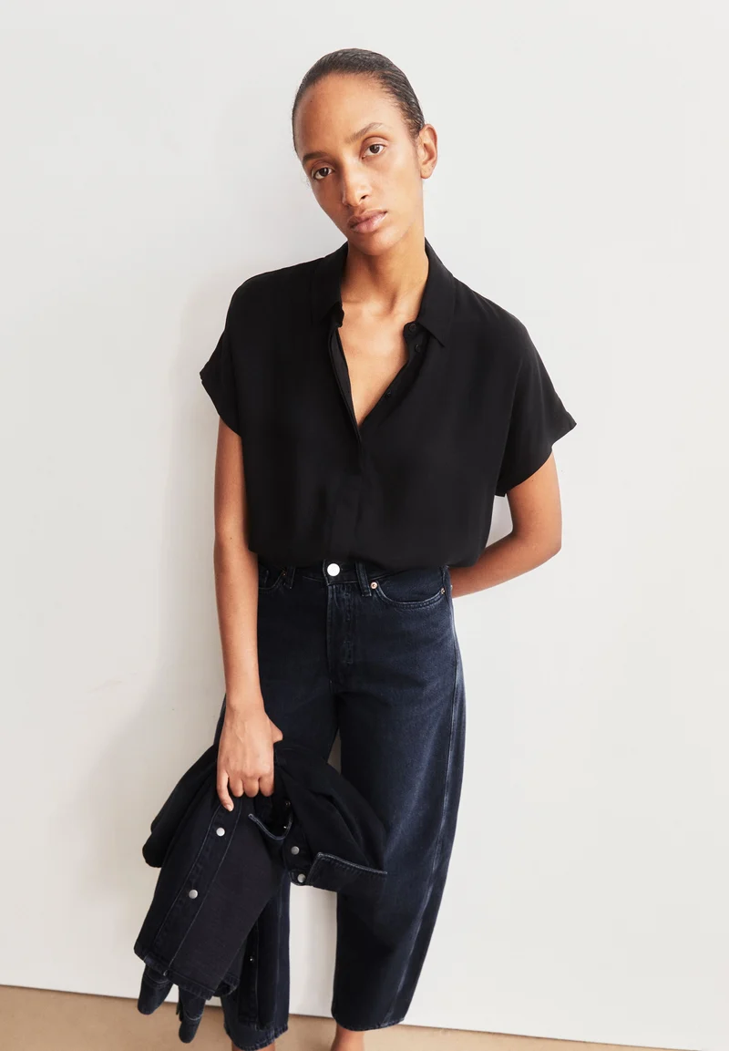 LARISAANA BLUSE | black