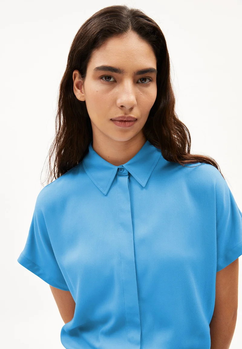 LARISAANA BLUSE | blueniverse