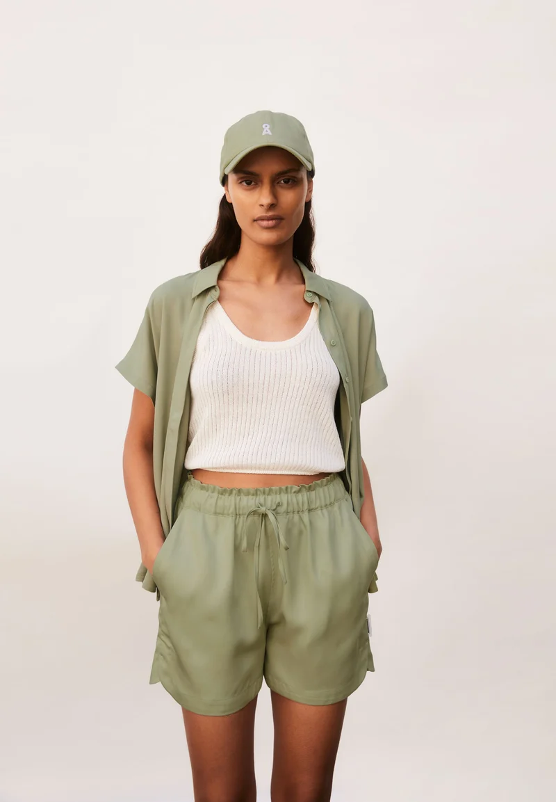 LARISAANA BLUSE | light matcha