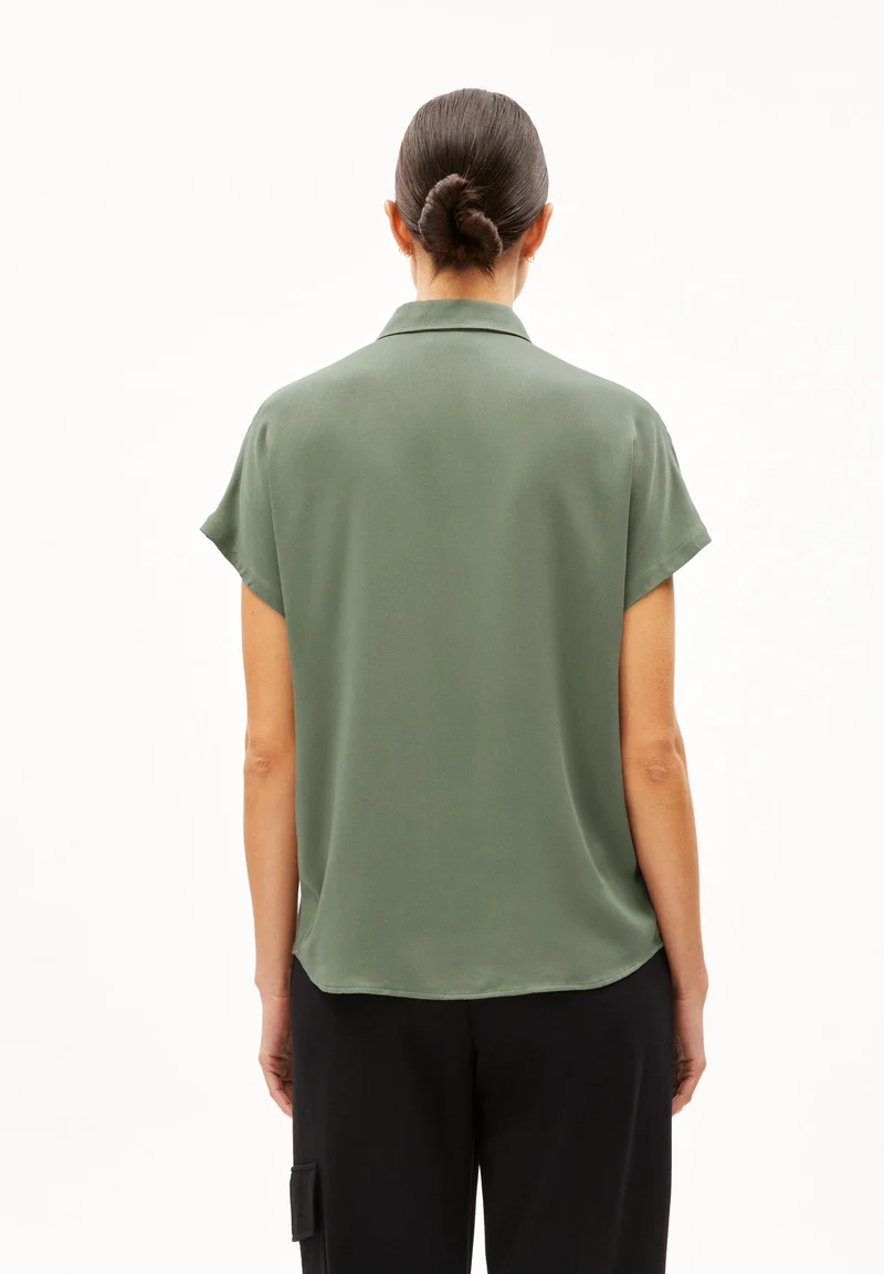 LARISAANA BLUSE | grey green