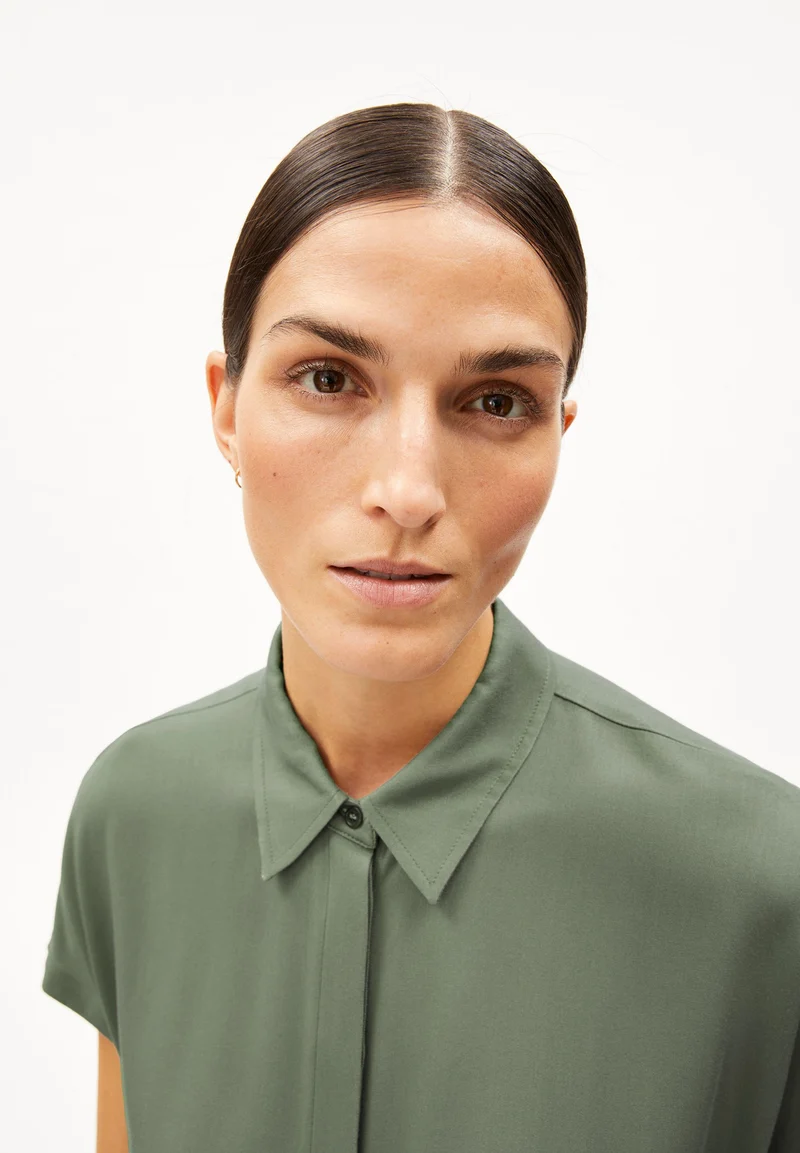 LARISAANA BLUSE | grey green